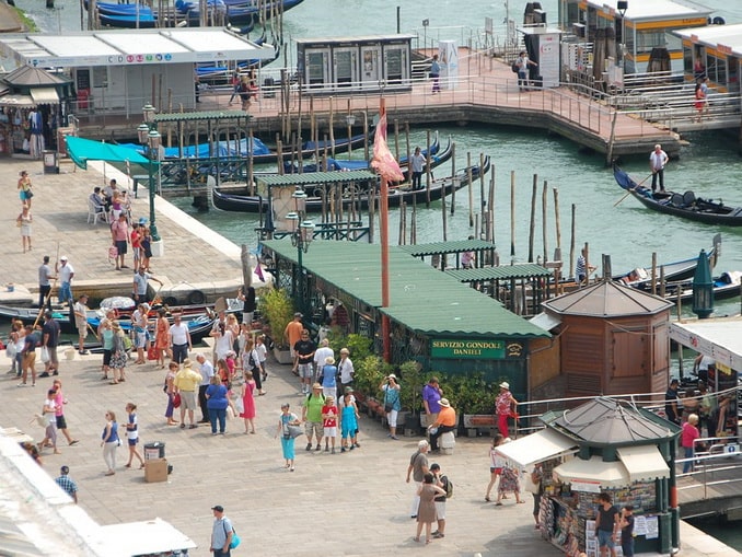 Vaporetto stops in Venice near the station