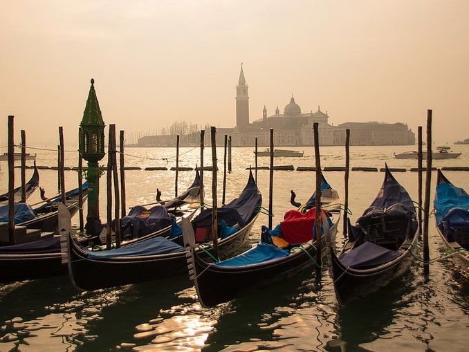 The weather in Venice in November sometimes is not so rainy