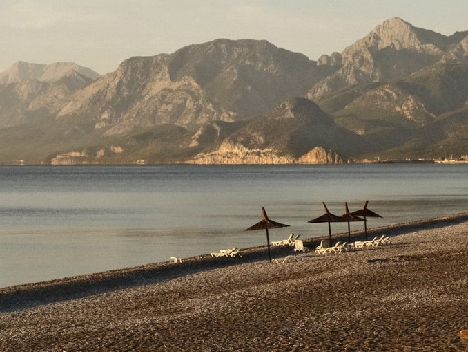 Antalya, photo Dmitry Kropachev / Unsplash