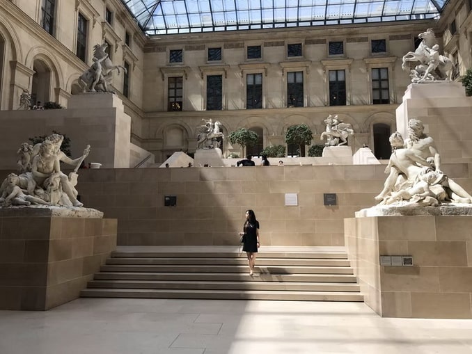 Louvre you should obligatory visit in Paris