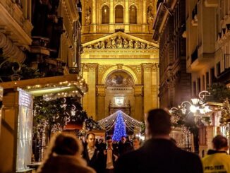 Budapest Christmas Markets are full of light