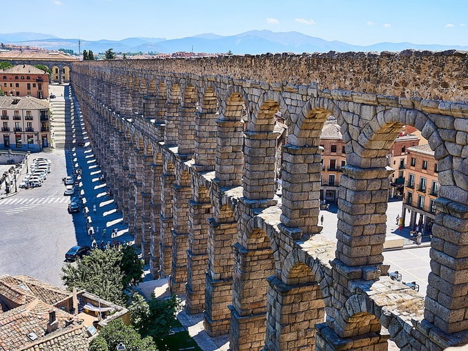 Why is Aqueduct of Segovia famous? 