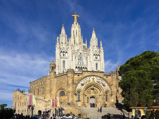 In Barcelona in September, it is worth visiting the Temple of Expatori del Sagrat Cor